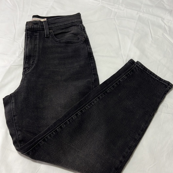 Levis mom jeans - Picture 2 of 6